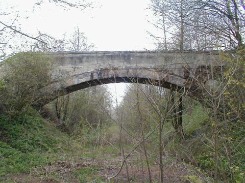 Bachbrcke von der Seite