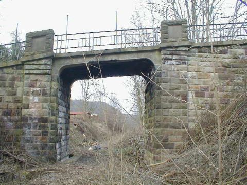 Brcke der Strae ber dem Dorn