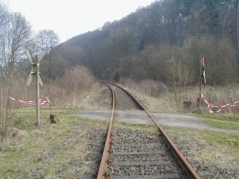 Bahnbergang zwischen Unterrieden und Eichenberg