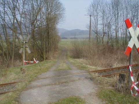 Bahnbergang zwischen Unterrieden und Eichenberg