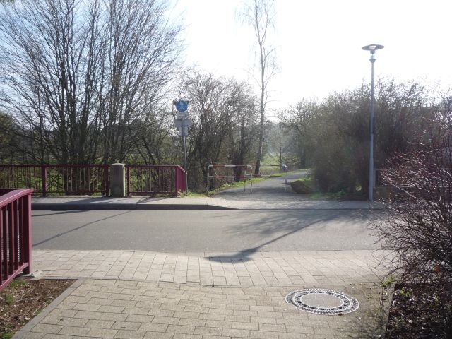 Bahnbergang ber die Hauptstrae