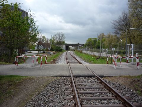 Bahnbergang ber ber einen Fuweg