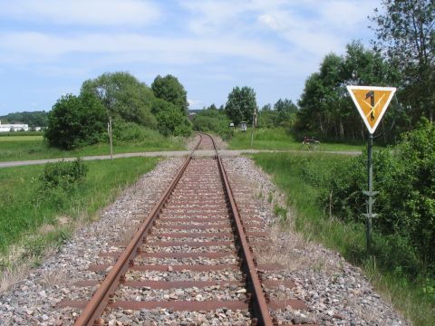 Bahnbergang bei ber die Strae nach Ablach