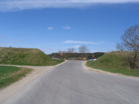 Brcke ber die Zufahrt zum Baggersee
