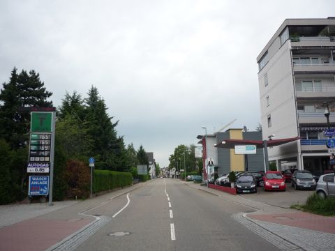 Ehemaliger Bahnbergang ber die Hauptstrae