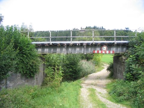 Brcke ber den Rohrbach und einen Feldweg