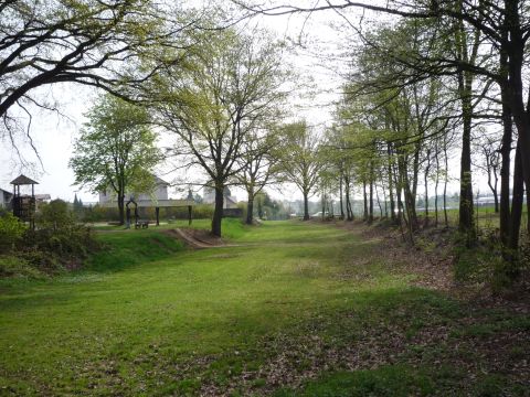 Zufahrt zum Bahnhof Elsenz