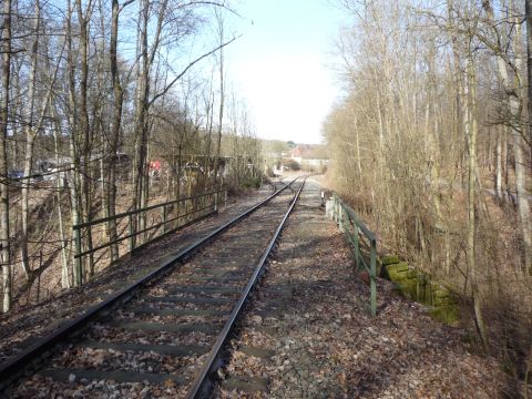 Brcke ber einen Forstweg