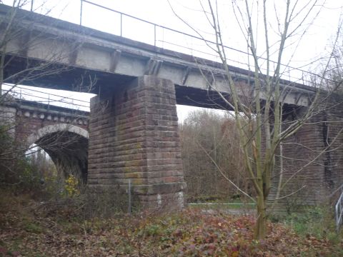 Brücke über den Brehmbach