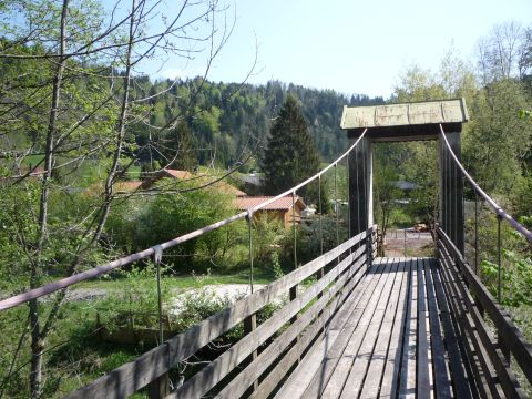 Hängebrücke beim Bahnhof Doren-Sulzberg
