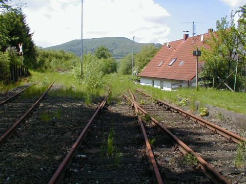 Ausfahrt aus dem Bahnhof Wildfleckens