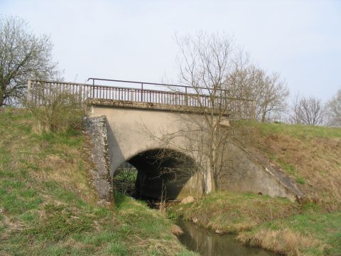 Brcke vor dem Bahnhof Rixfeld