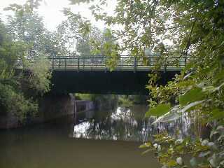 Brcke ber die Wehre, Seitenansicht