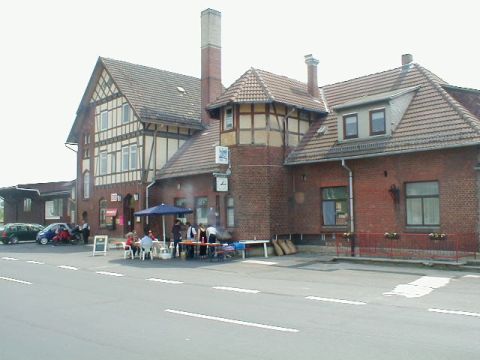 Vorderseite Bahnhof Dorndorf