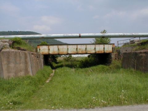 Flutbrcke ber die Felda