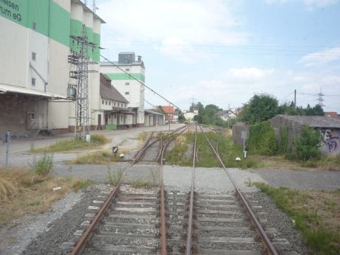 Bahnbergang im Bahnhof Hffenhardt