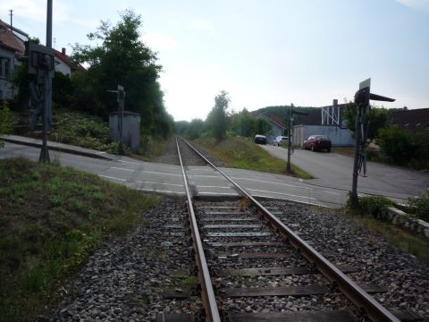 Bahnbergang ber die Weinbergstrae