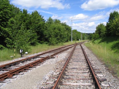 Einfahrt in den Bahnhof Oberheutal