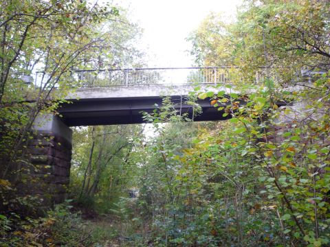 Brücke zwischen Sonnenhalde und Hengstetter Steige