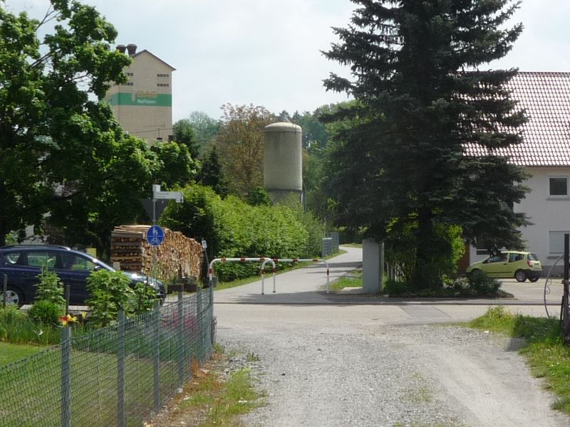 Bahnbergang ber die Neuenstadter Strae