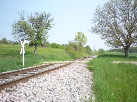 Bahnbergang zwischen Heimerdingen und Weissach