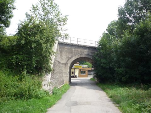 Brücke über die Kanalstraße