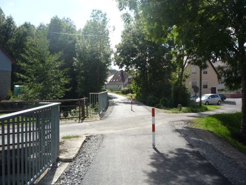 Bahnbergang ber den Kaltenhfer Weg