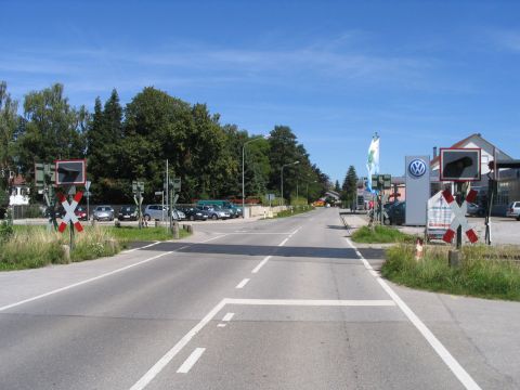 Bahnbergange zwischen Trkheim und Trkheim Bahnhof