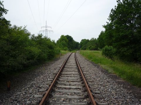 Ehemalige Brcke ber die Bahnlinie Rastatt - Rschwoog