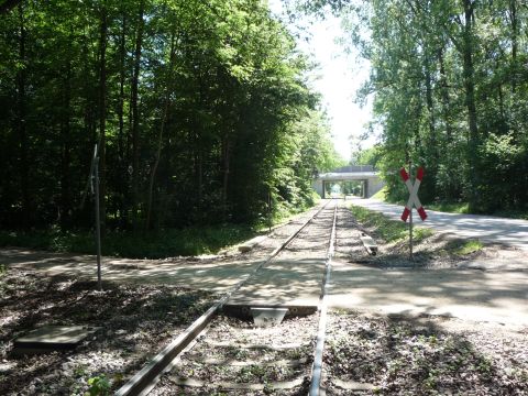 Bahnbergang zwischen Oberbruch und Balzhofen