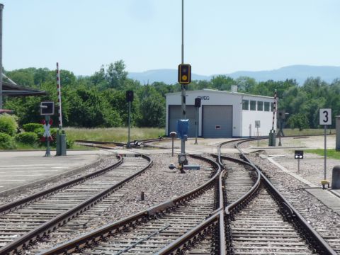 Bahnbergang ber die Bahnhofstrae